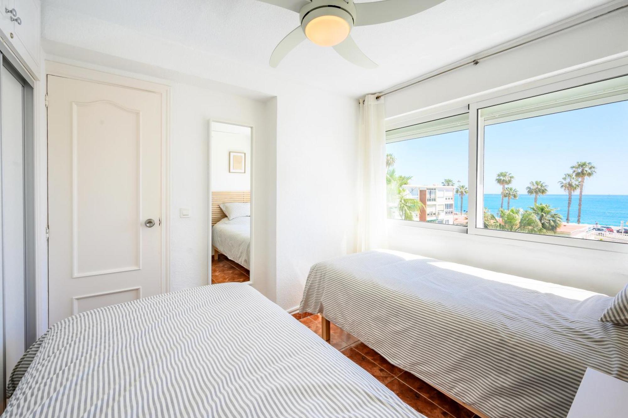 Sea View Apartment Benalmádena Exteriör bild